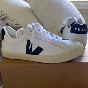 Veja Sneakers lightly worn